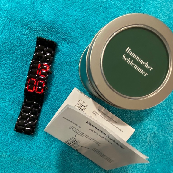 Hammacher Schlemmer Men’s Digital Watch - Picture 2 of 6